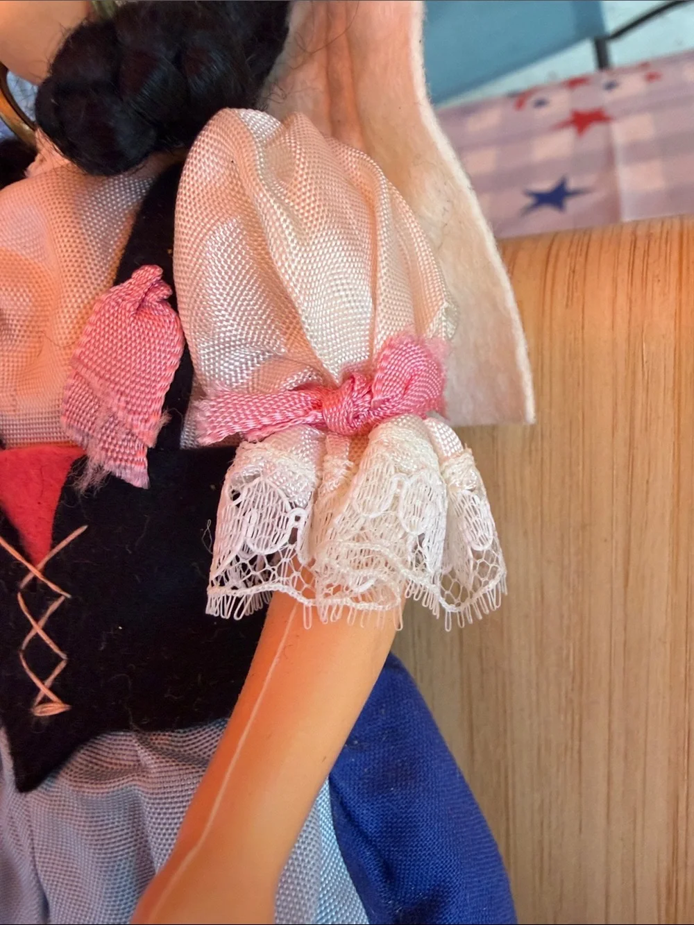Eros Florene Naples Traditional Blue & Pink Souvenir Doll